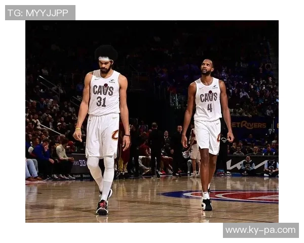 小莫布里复出状态渐入佳境替补出战25分钟贡献14分9板3助